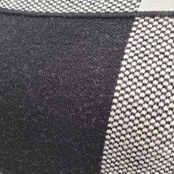 TAHARI M SWEATER - Picture 3 of 16